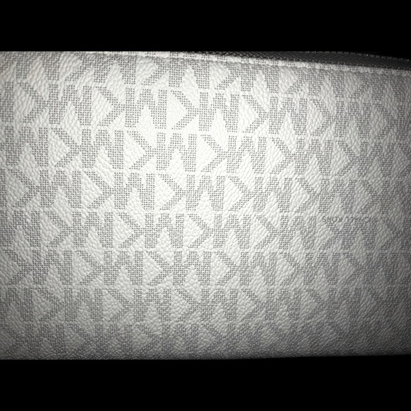 NEW MICHAEL KORS Large TriFold Wallet Signature MK - Picture 7 of 12